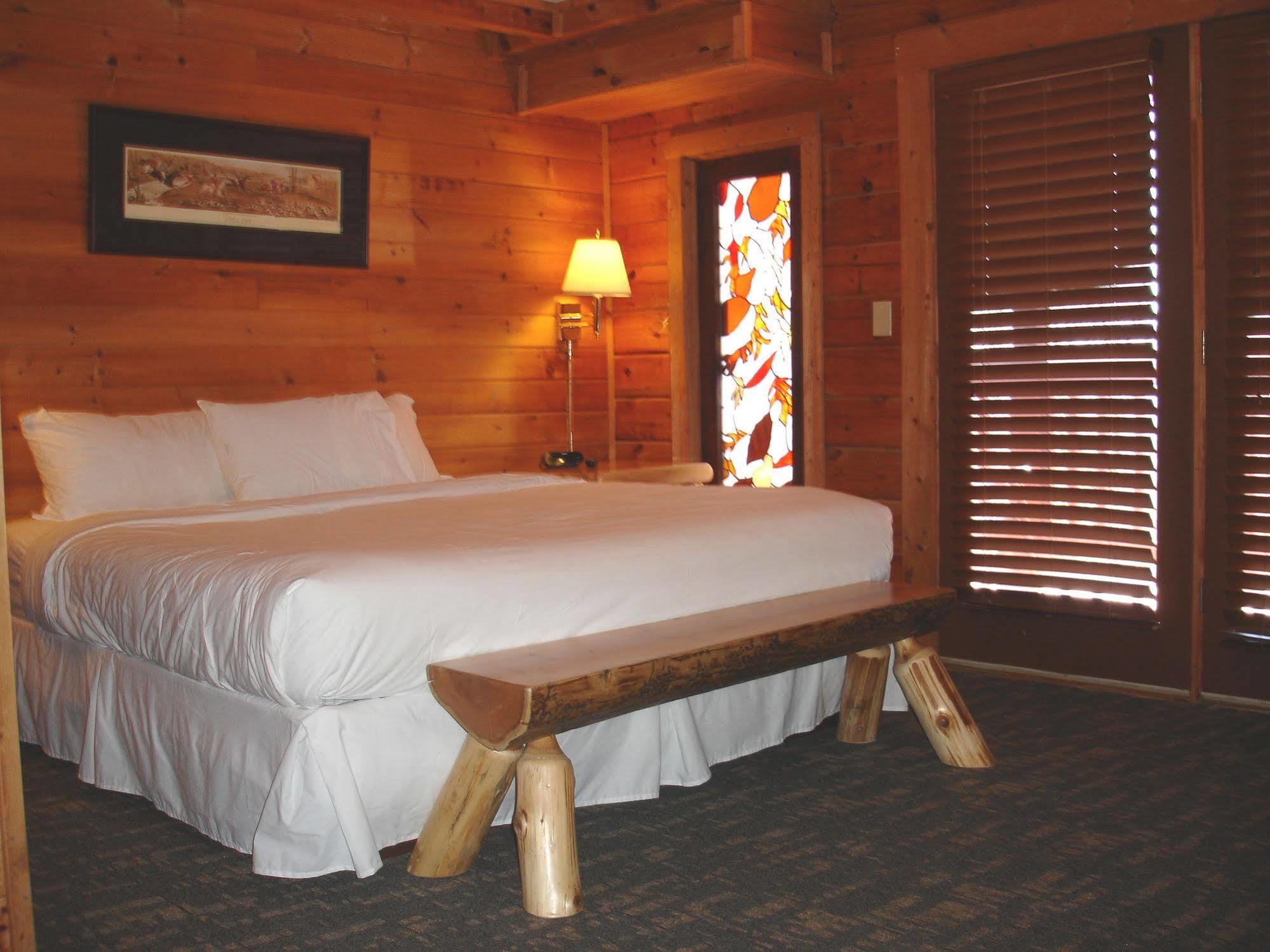 Mountain Top Inn And Resort Warm Springs Exterior foto